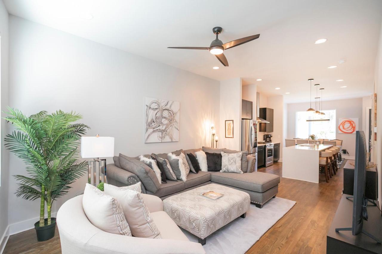 Luxury Townhome Skyline Views Mins To Dt NashvilleNashville  Kültér fotó