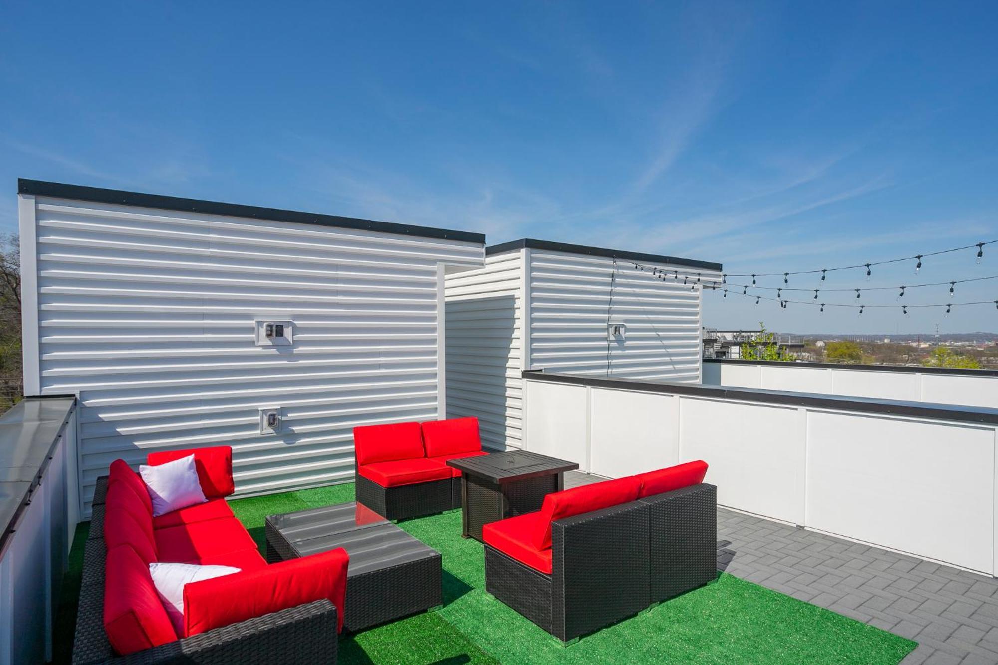 Luxury Townhome Skyline Views Mins To Dt NashvilleNashville  Kültér fotó