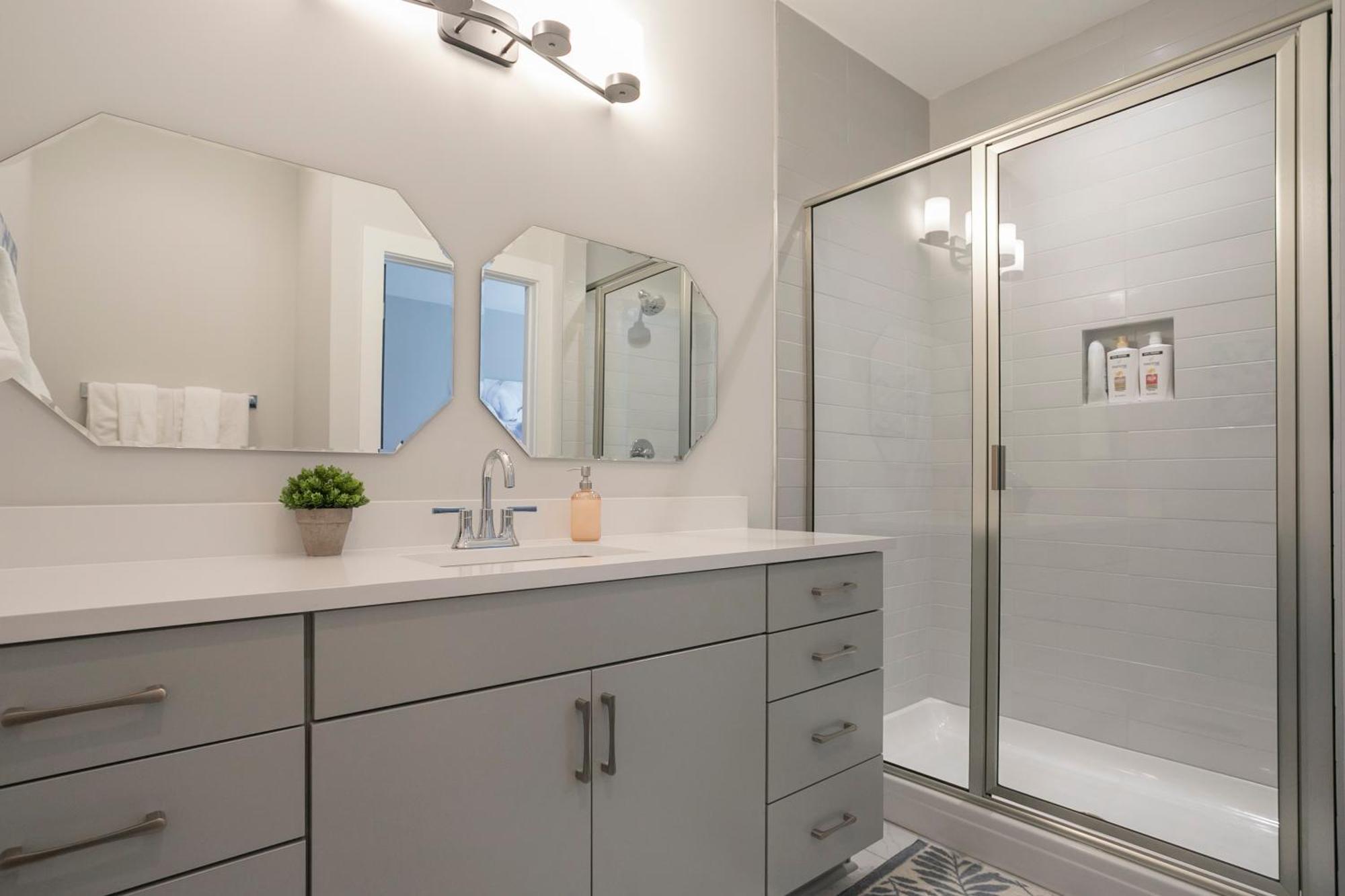 Luxury Townhome Skyline Views Mins To Dt NashvilleNashville  Kültér fotó