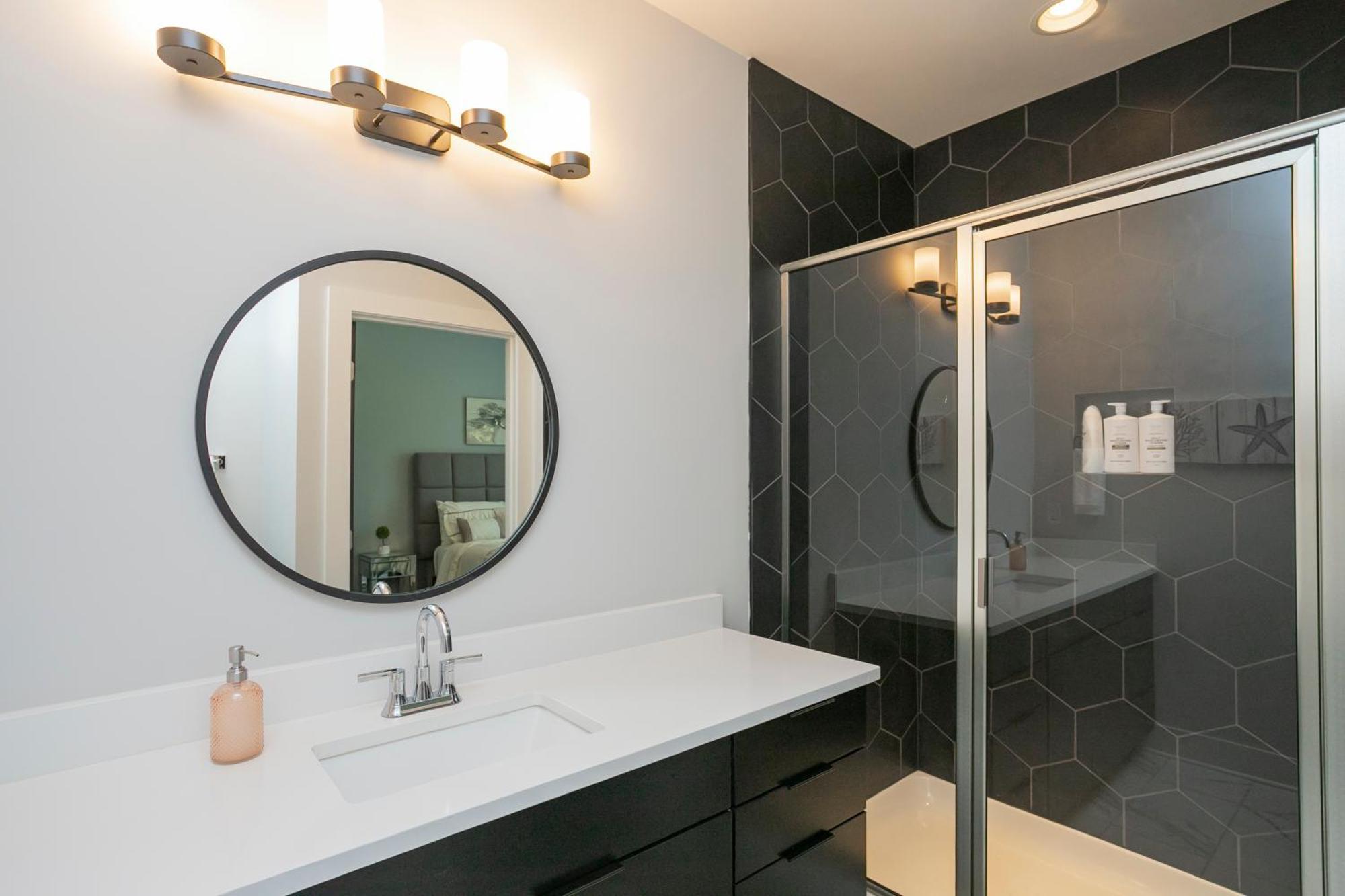 Luxury Townhome Skyline Views Mins To Dt NashvilleNashville  Kültér fotó