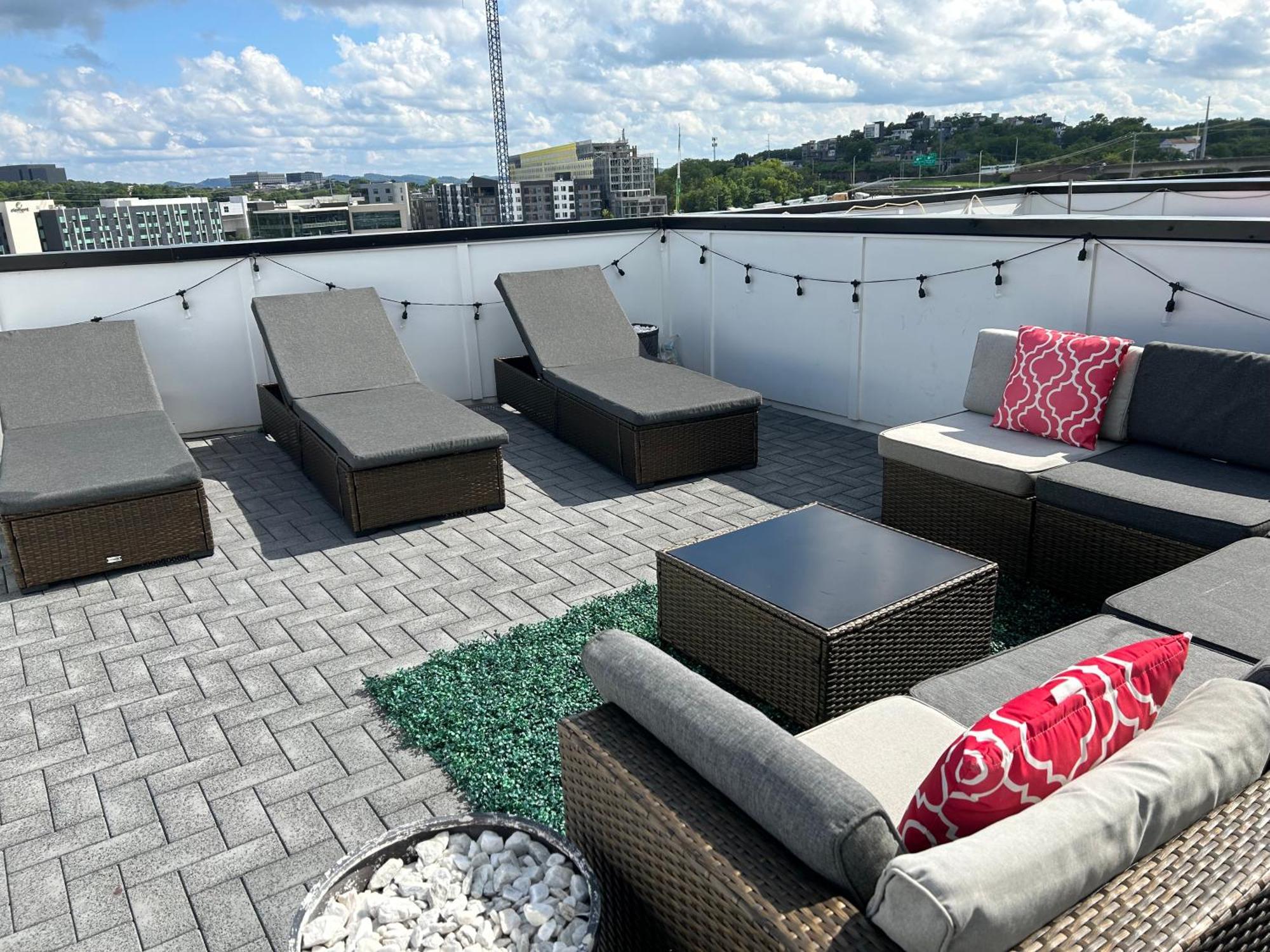 Luxury Townhome Skyline Views Mins To Dt NashvilleNashville  Kültér fotó