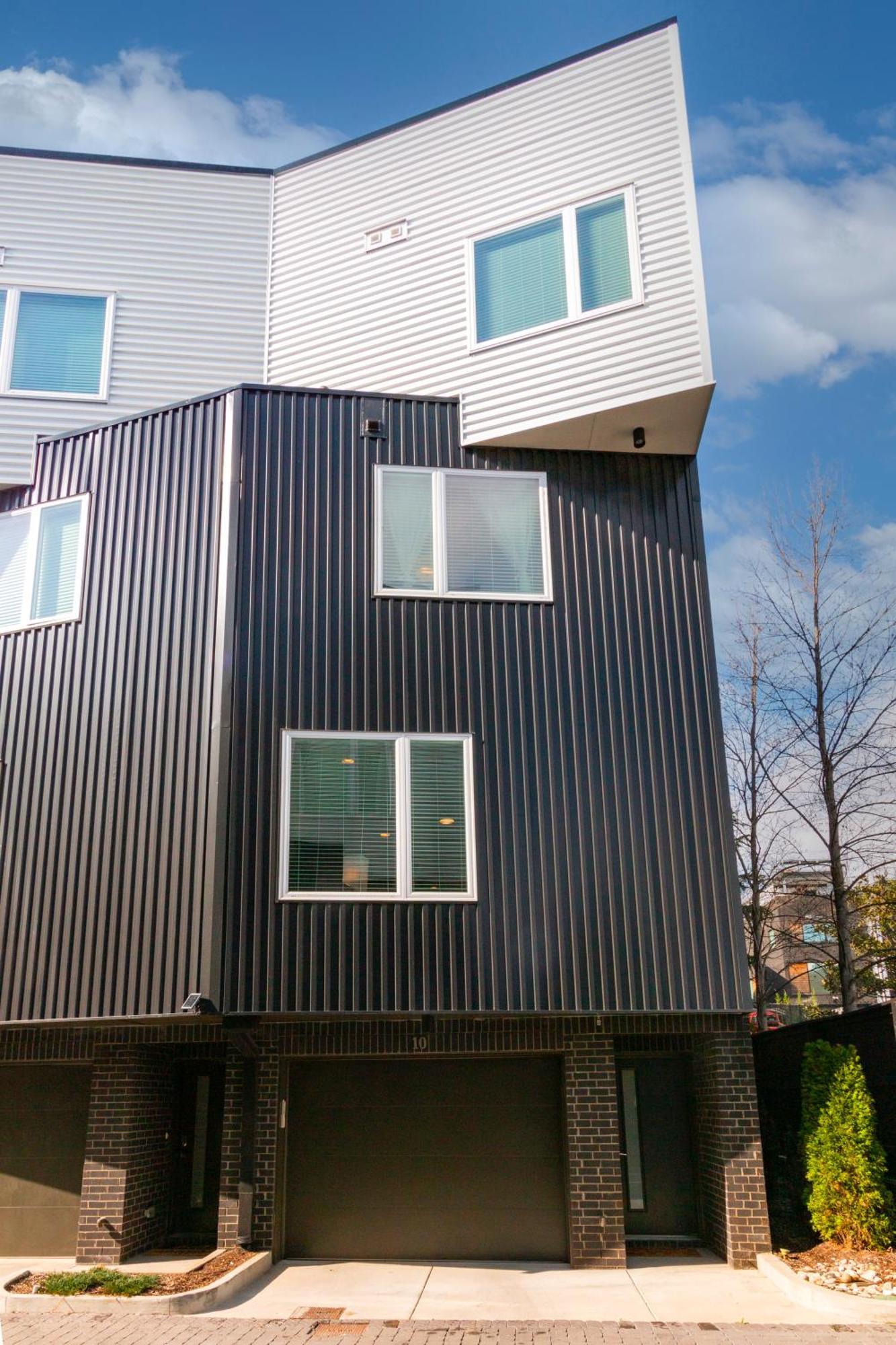 Luxury Townhome Skyline Views Mins To Dt NashvilleNashville  Kültér fotó